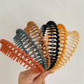 Wholesale Simple Design Pure Plain Color Resin Teeth Comb Hairband Elastic Nonslip Wavy Hair Hoop for Women and Girls