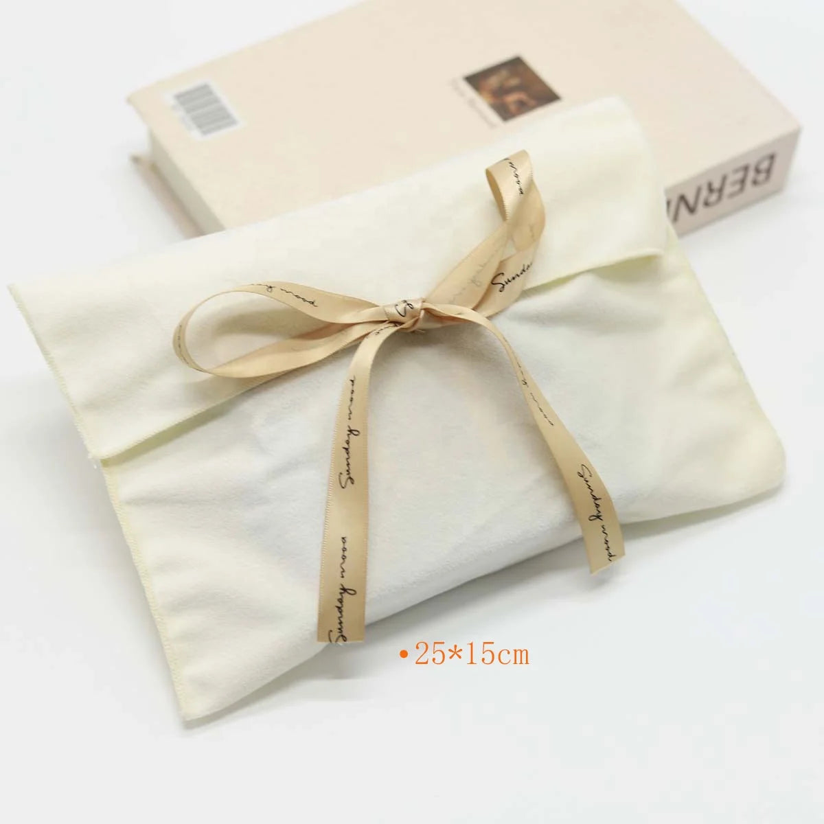 Luxury Bow Velvet Envelop Underwear Clothes Packaging Pouch Soft Beige Envelope Velvet Dust Bag for Handbag