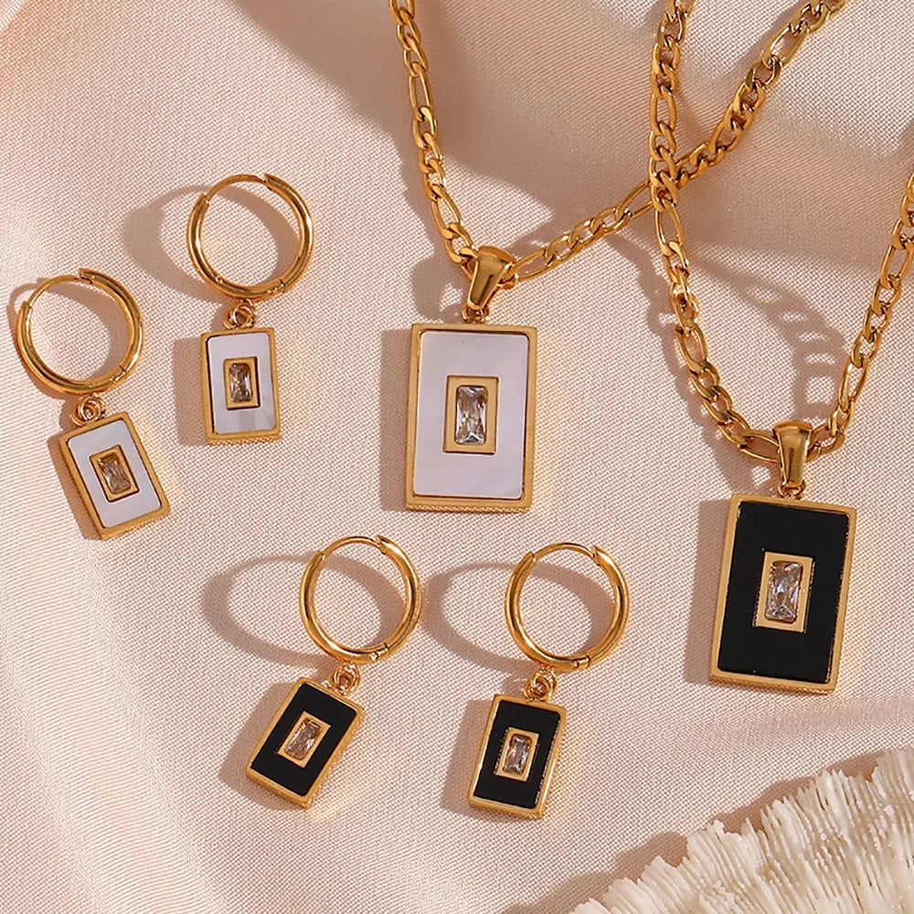 Dreamshow Square Acrylic Zircon Pendant Necklace 18K Gold Plated Stainless Steel Figaro Chain Necklace