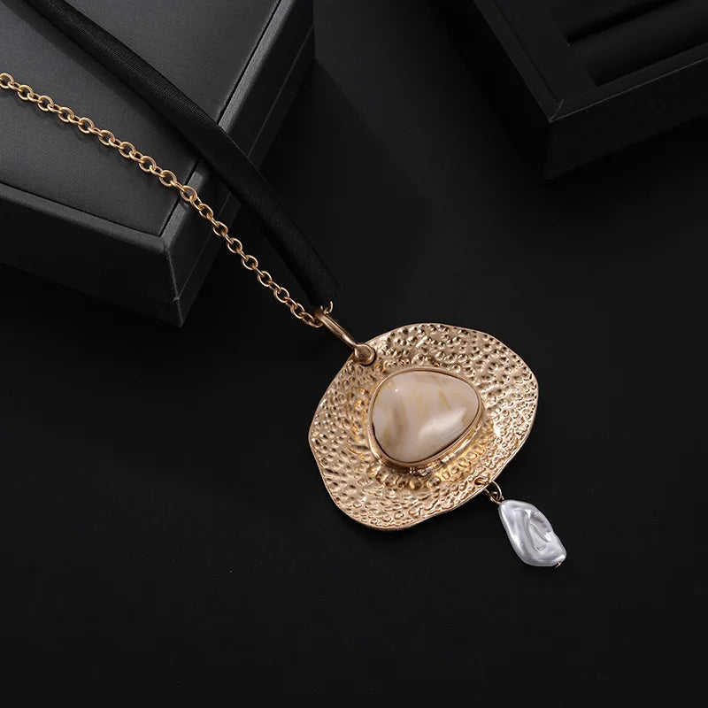 New Round Alloy Inlay Resin Pendant Long Sweater Necklace for Women