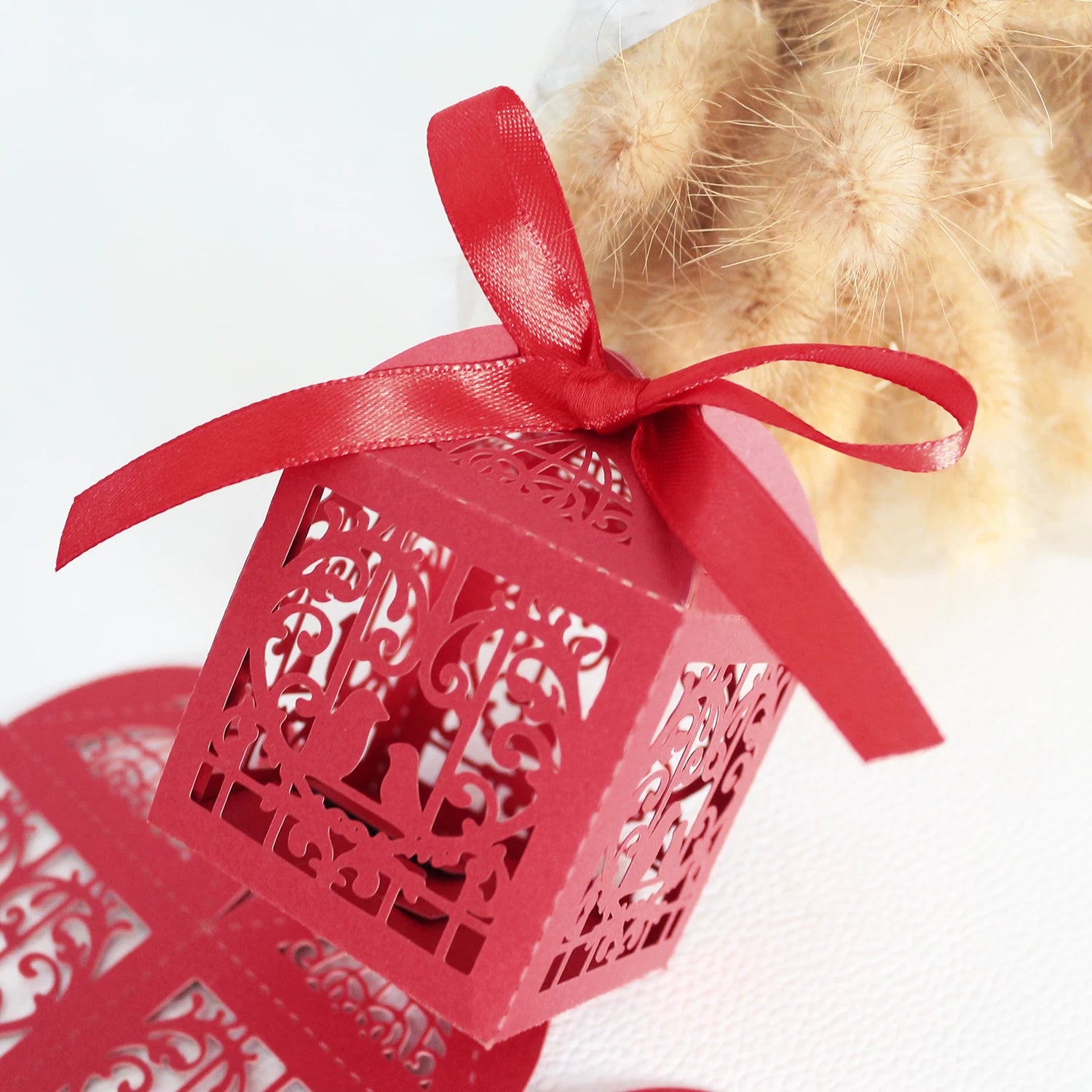 Wholesale Cheap Price Red Wedding Candy Boxes Gift Packaging Paper Boxes Flat Shipping Factory Price Fast Delivery