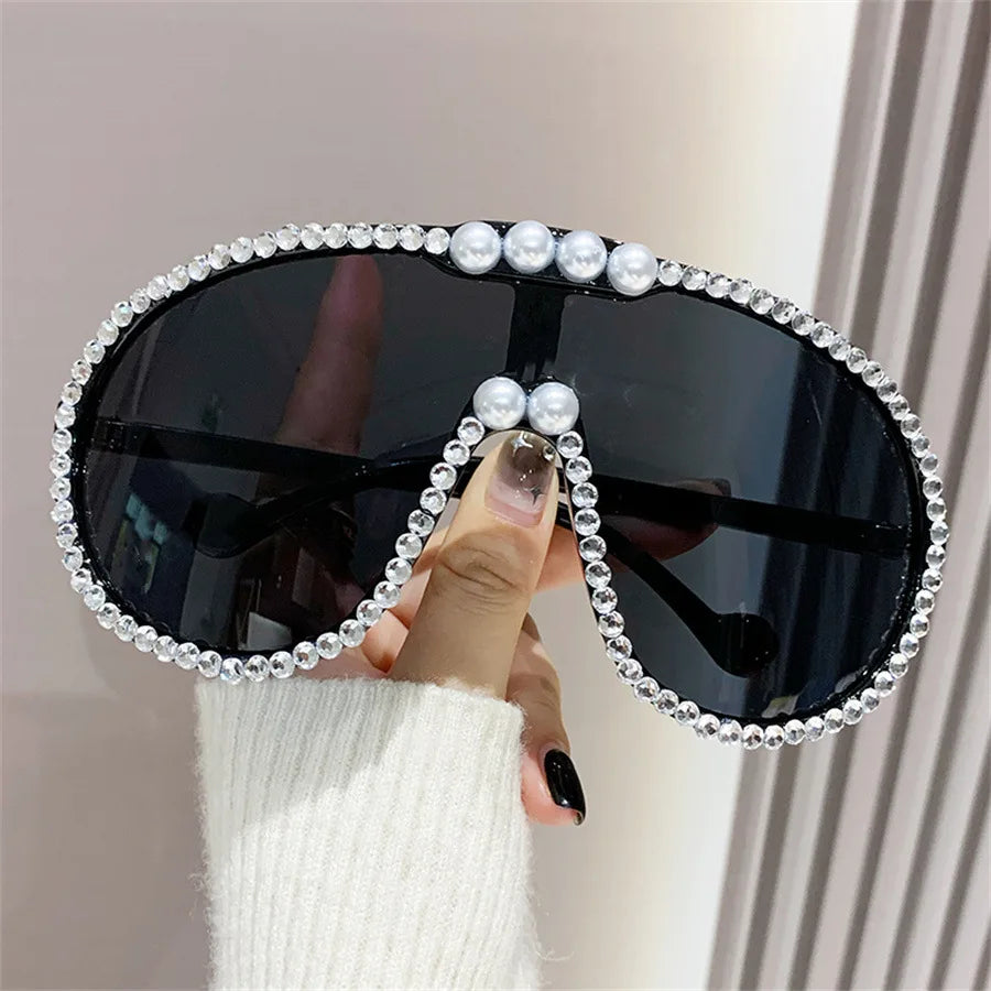 Luxury Pearl Diamond One-Piece Lens Big Frame Glasses Oversized Women Rhinestone Design PC Material Sunglasses