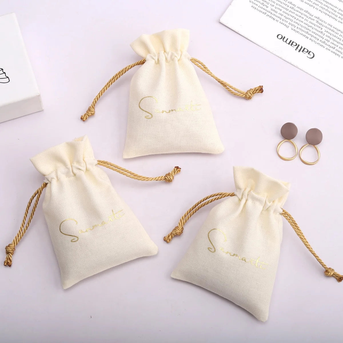 2024 Wholesale Custom Logo Mini Cotton Linen Jewelry Gift Pouch with Security Drawstring for Bracelets and Rings
