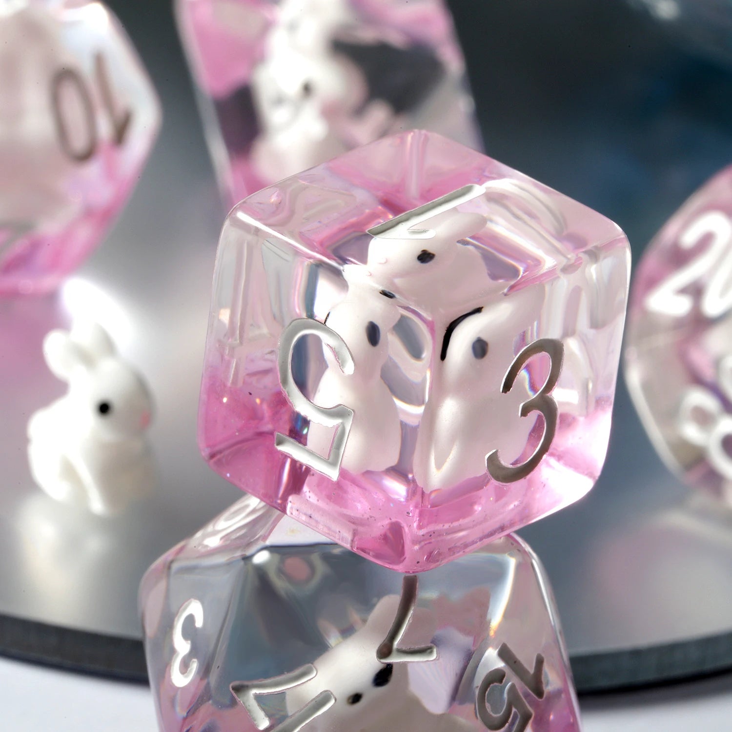 Resin Animal Core Custom DND Dice Set with D20 Square Shape 16mm Size for RPG Games