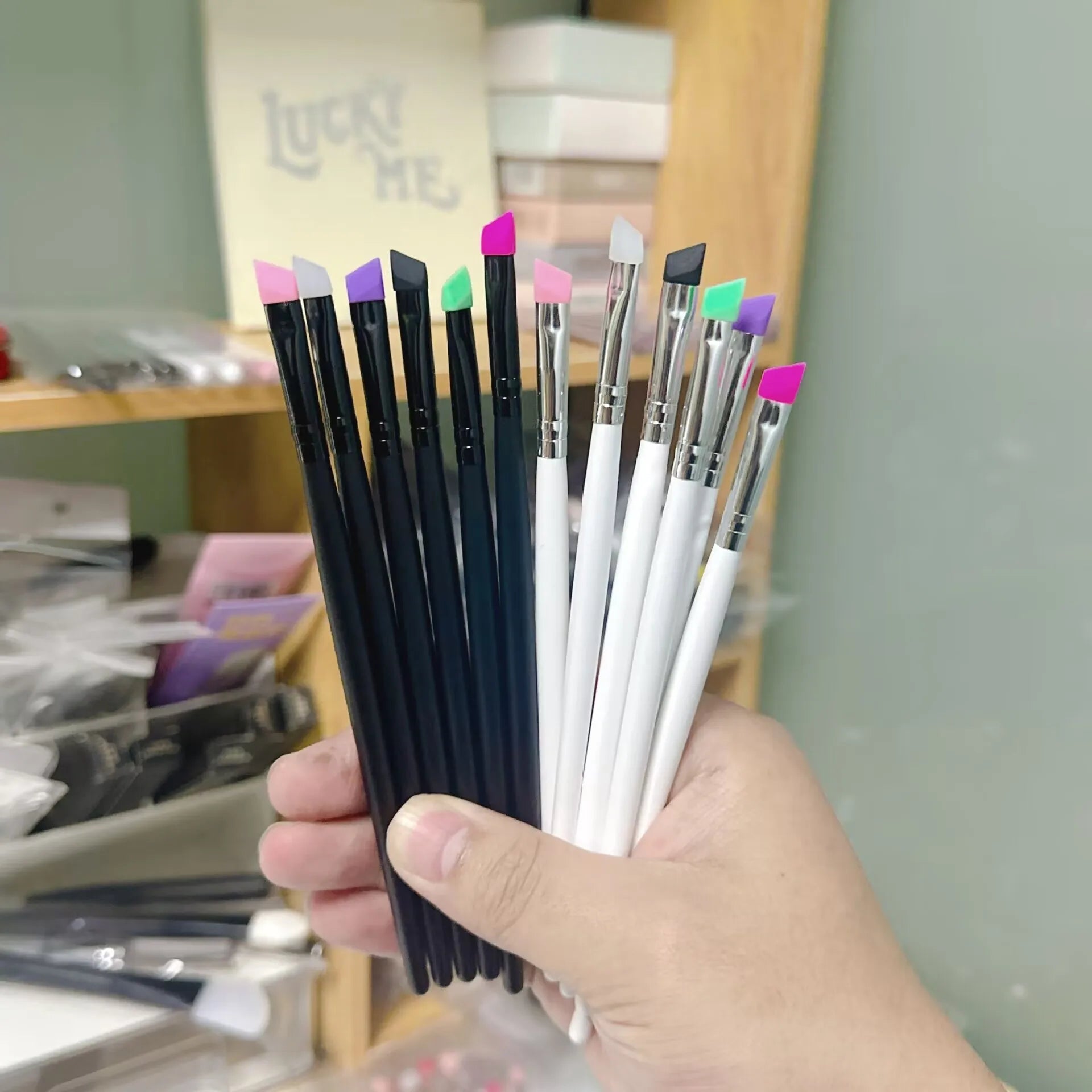Custom Logo Reusable Glue Balm Silicone Brush Angled Brow Brush for Brow Lamination & Lash Lift