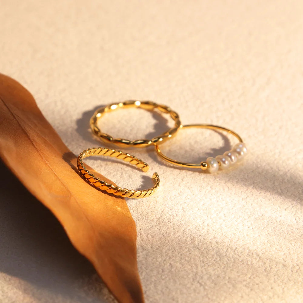 Chris April in Stock 316L Stainless Steel Minimalist PVD Gold Plated Round Twining Knuckle Thin Ring for Women