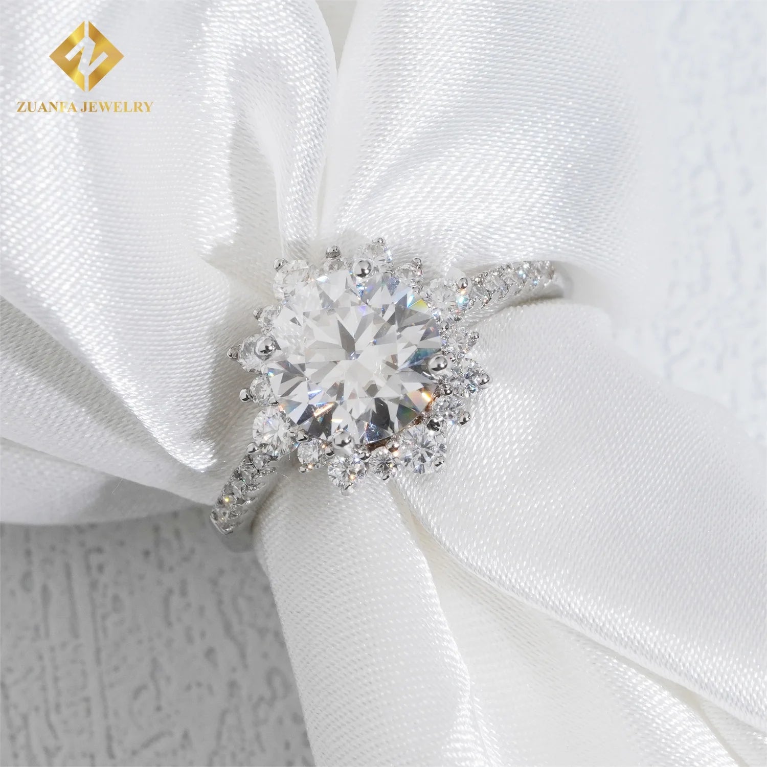 Trendy Eternity Ring Women Jewelry 925 Sterling Silver Engagement Wedding VVS1 Moissanite S925 Ring with GRA Past Diamond Test