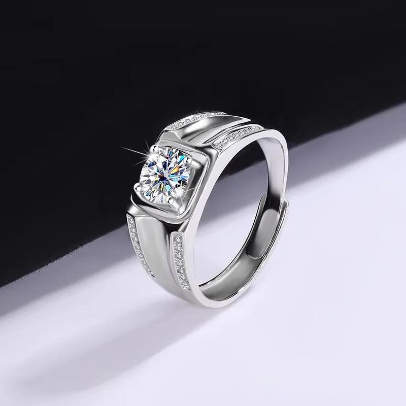 S925 Sterling Silver Luxurious Atmosphere Fashion Four-claw Vvs D Color 1CT Moissanite Men Ring