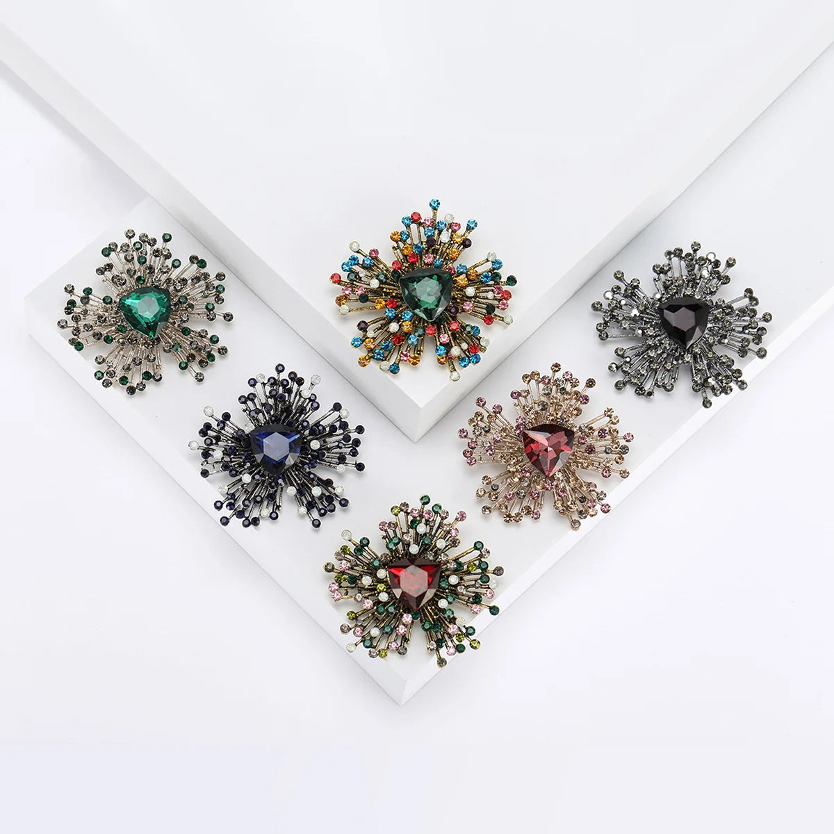 Hot Selling Irregular Geometric Women's Brooches Dressing Crystal Glass Brooch Gift for Party