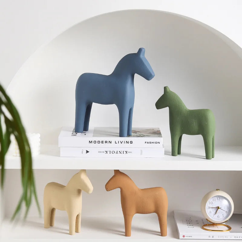 Artistic Animal Estatuas Escultura Wooden Trojan Horse Accent Craft Figurine Sculpture Statue Home Decor