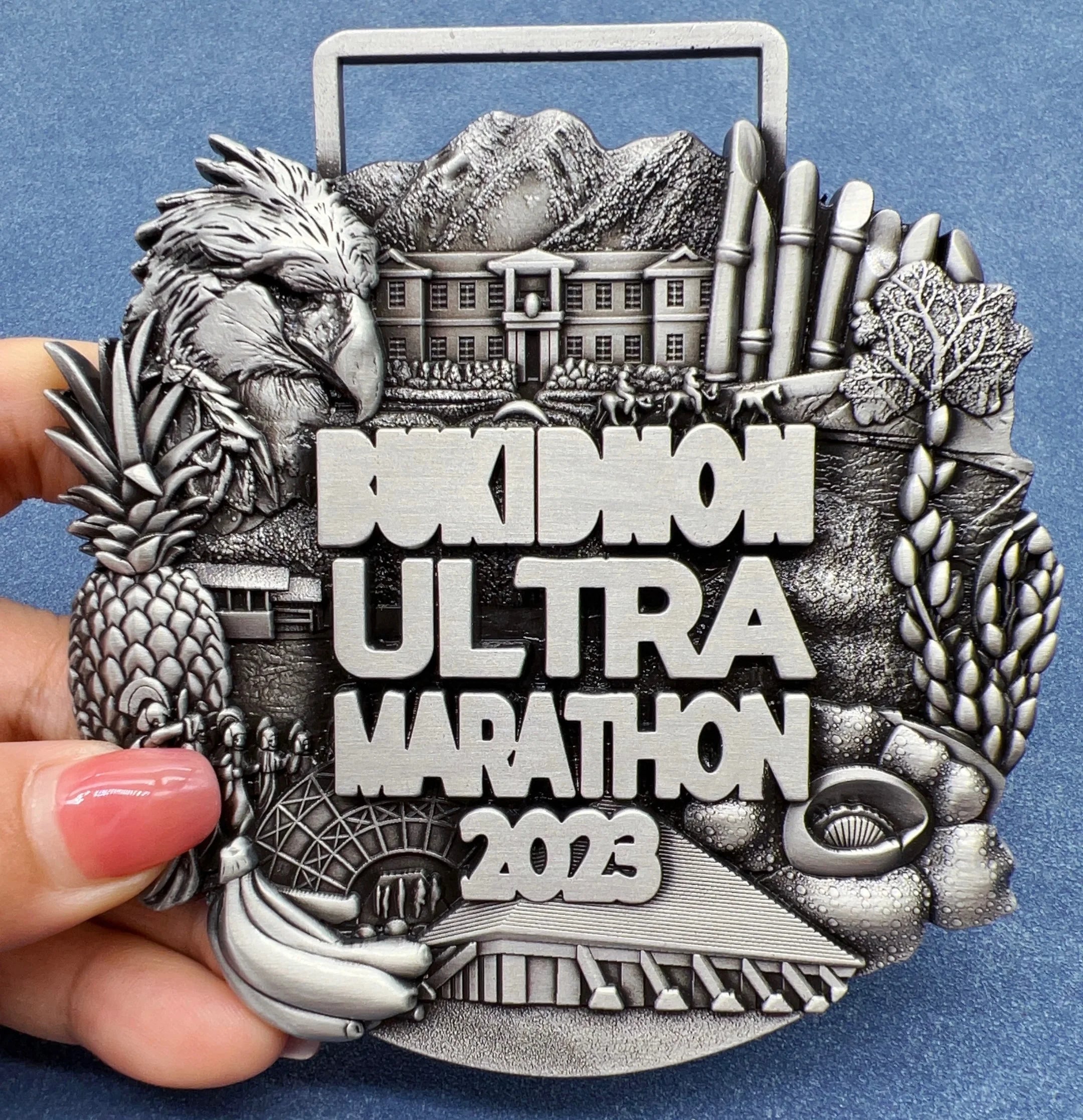 2023 New Design Wholesale Custom Design Personalized Sport Medal Marathon Souvenir Festive Celebrations Ribbon Antique Modern