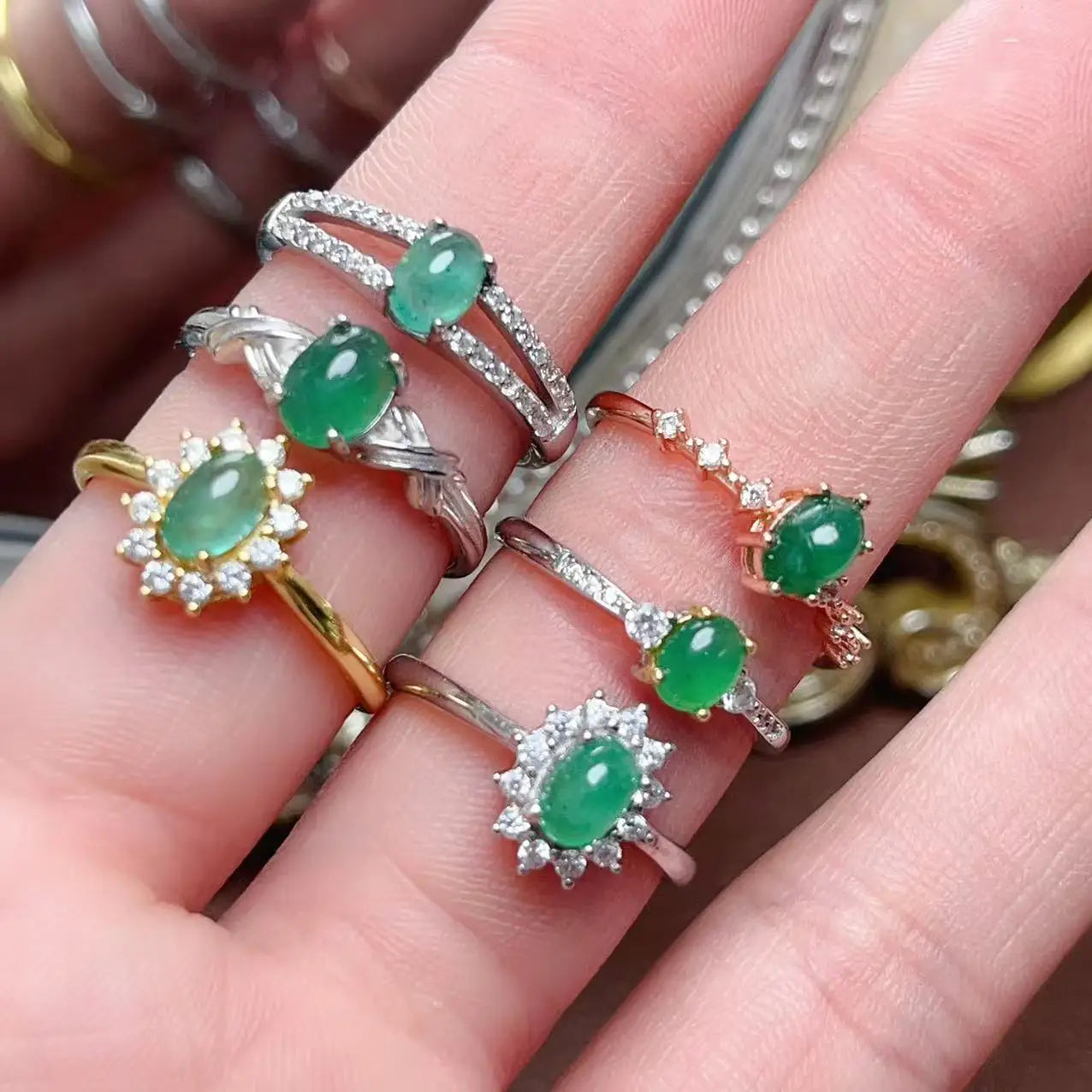 Good Price 925 Sterling Silver Classic Oval Cut Natural Emerald Luxury Arabic 18k Gold Adjustable Wedding Party Rings for Women