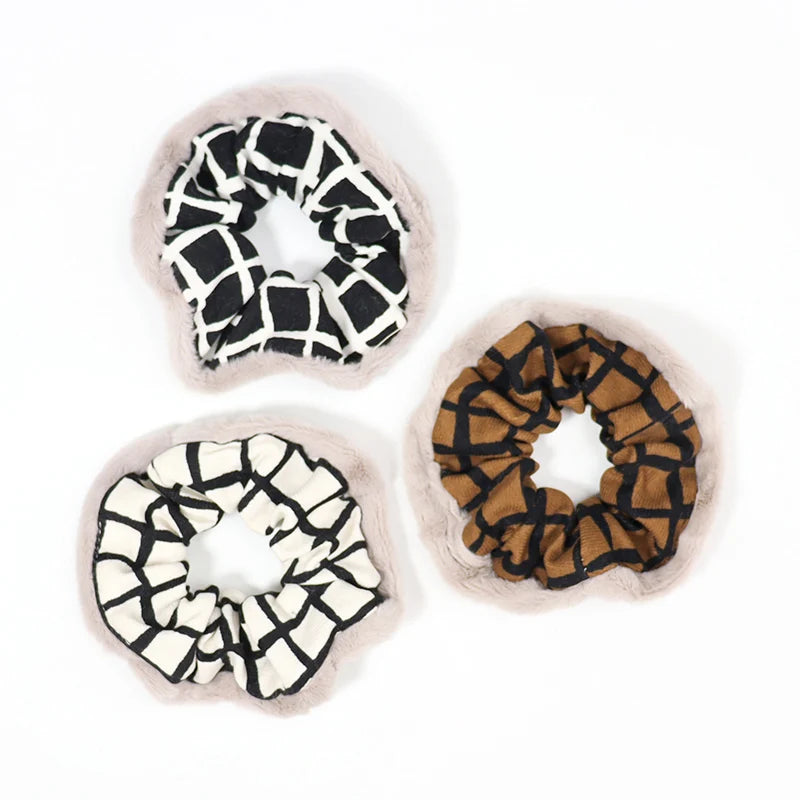 Wholesale Fashion Black White Hair Accessories Elastic Hair Ties Knit Fluff Check Hair Scrunchies for Girls