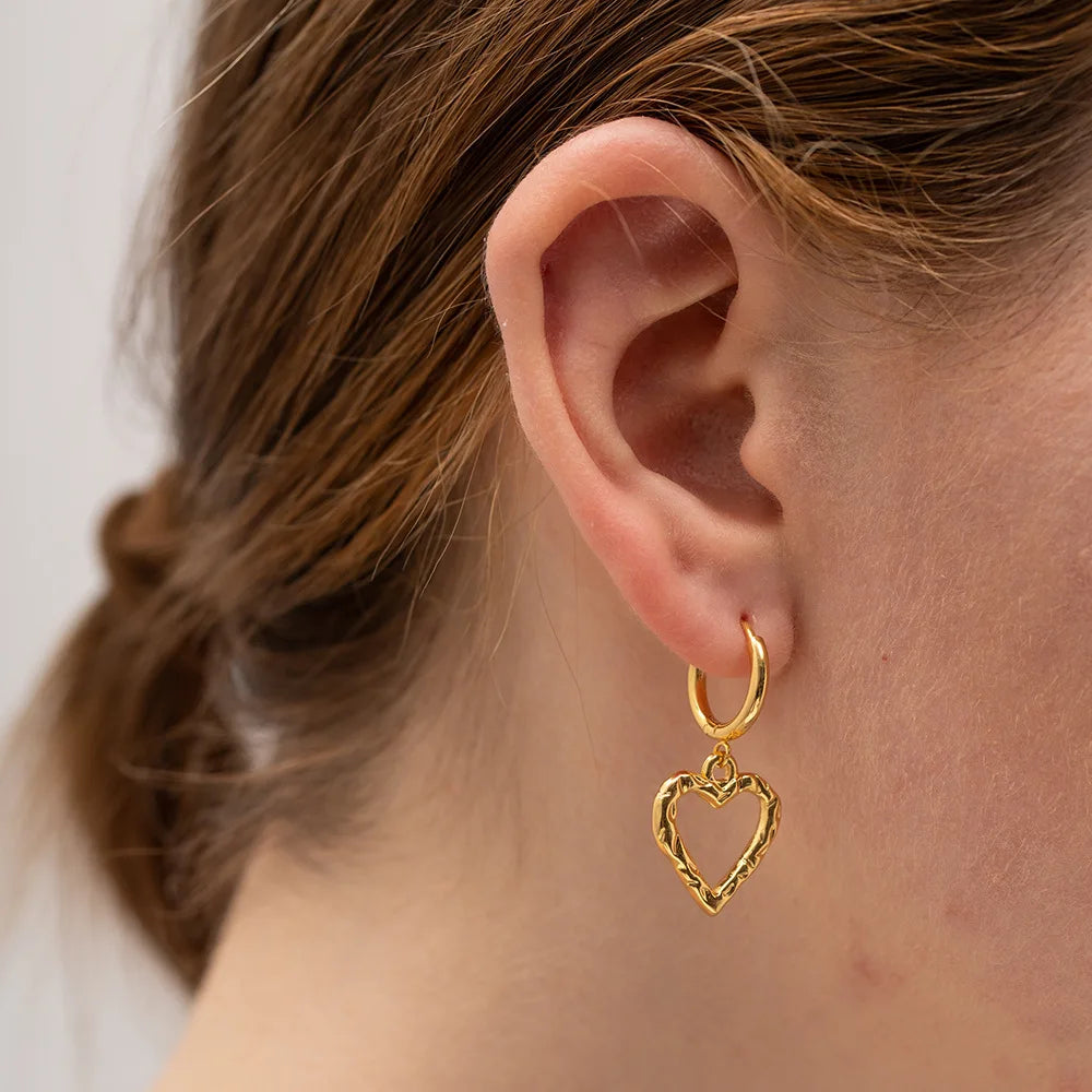 Yiwu DAICY Hot Sale Vintage Irregular Heart Earrings Stainless Steel 18k Gold Plated Fashion Hoop Drop Earrings for Women