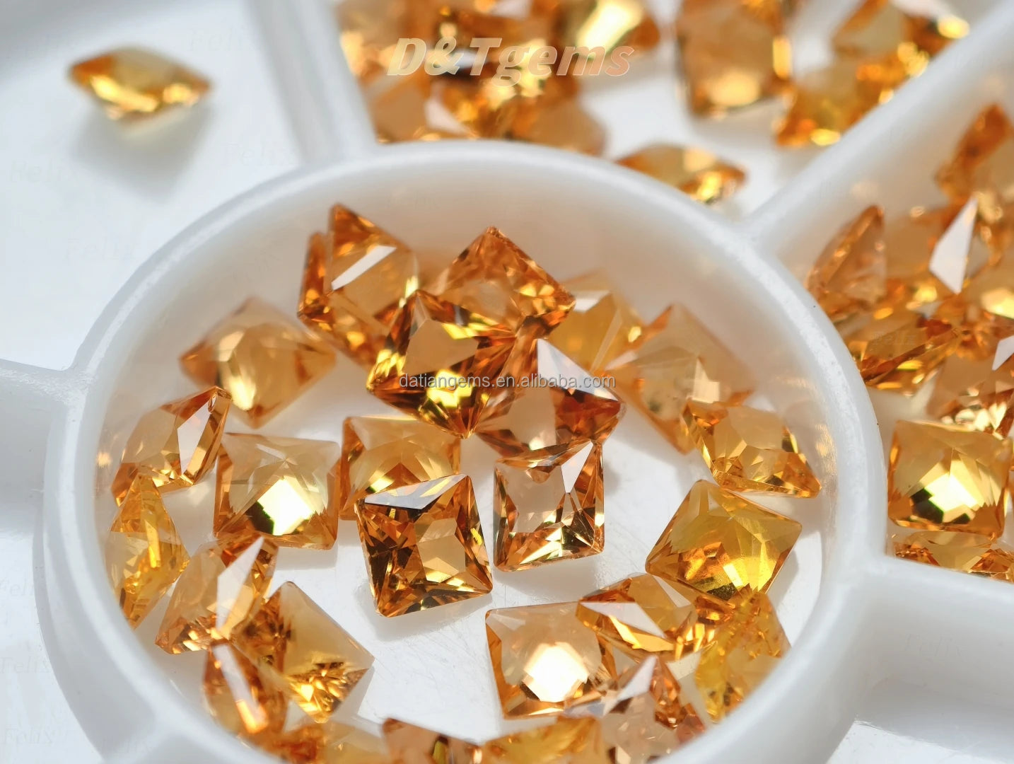 New Arrival Jewelry Making Stone Shaded Sapphire Princess Cut Square Faceted Gemstone Natural Yellow AAA Sapphire