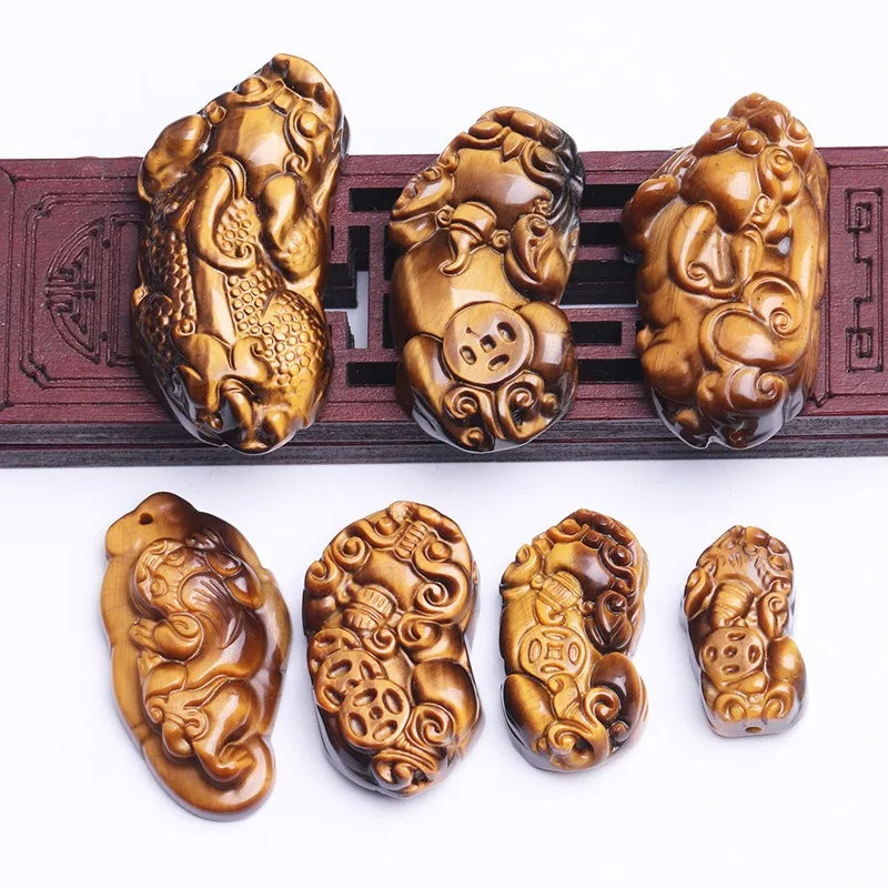 Carved Crystal and Rhinestone Wolf Pendant Beads Classic Style for Women/Unisex/Men