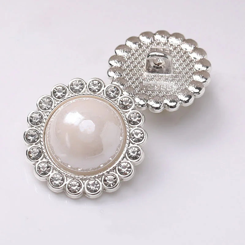 Custom 18mm Sew-on Alloy Glossy Pearls Set With Diamonds Round Buttons Coat Jacket Hair Accessories Cheap Price Garment Buttons