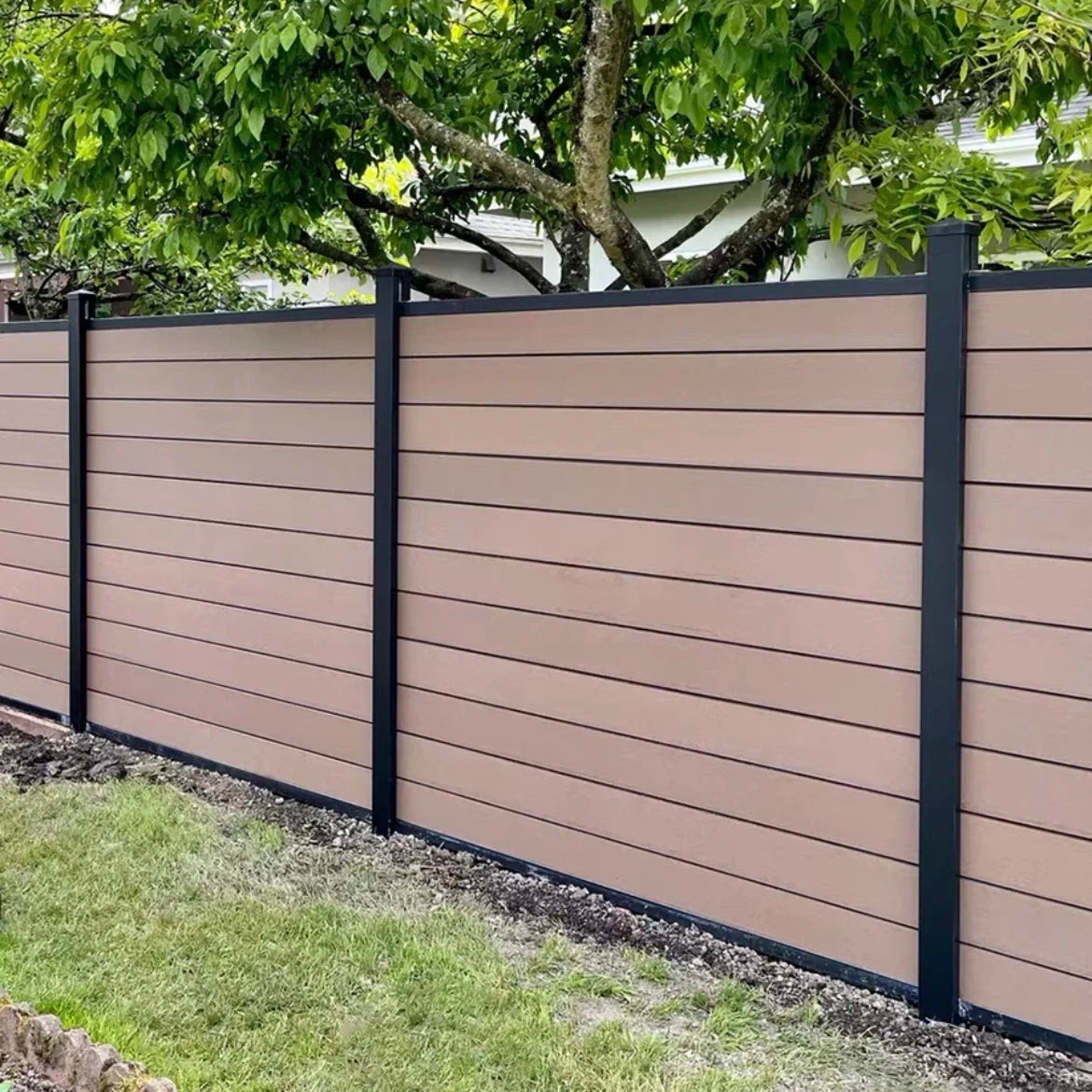 Wholesale Waterproof Wood Plastic Composite Fencing Panels Board Garden Used Material Outdoor Privacy Wpc Fence