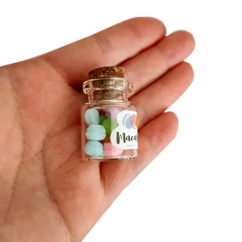 Hot Selling Miniature Dollhouse Macaron Food Glass Bottle Toys Sweet Artificial Cake Kitchen Decoration Dolls Home Party Decor