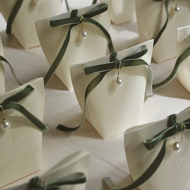 CSMD Chinese Manufacturers 6x6x12cm Wholesale Yiwu Suppliers Cheap Cream White Color Empty Gift Door Box for Wedding Favors