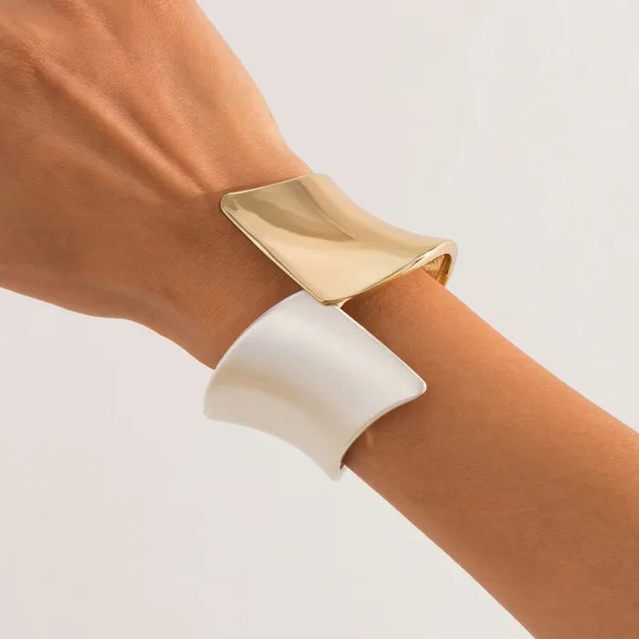 Simple Design Big Bracelet for Women Shiny Statement Jewelry Gold/Silver Color Bangle Accessories Cuff Bangle