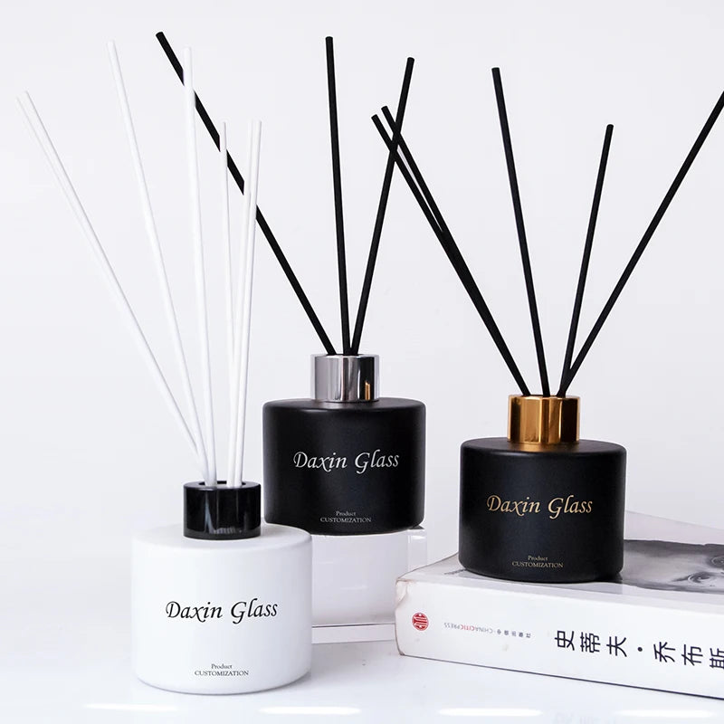 Stocked Customized Black White Empty 100ml Glass Reed Diffuser Bottle with Reed Sticks and Cap