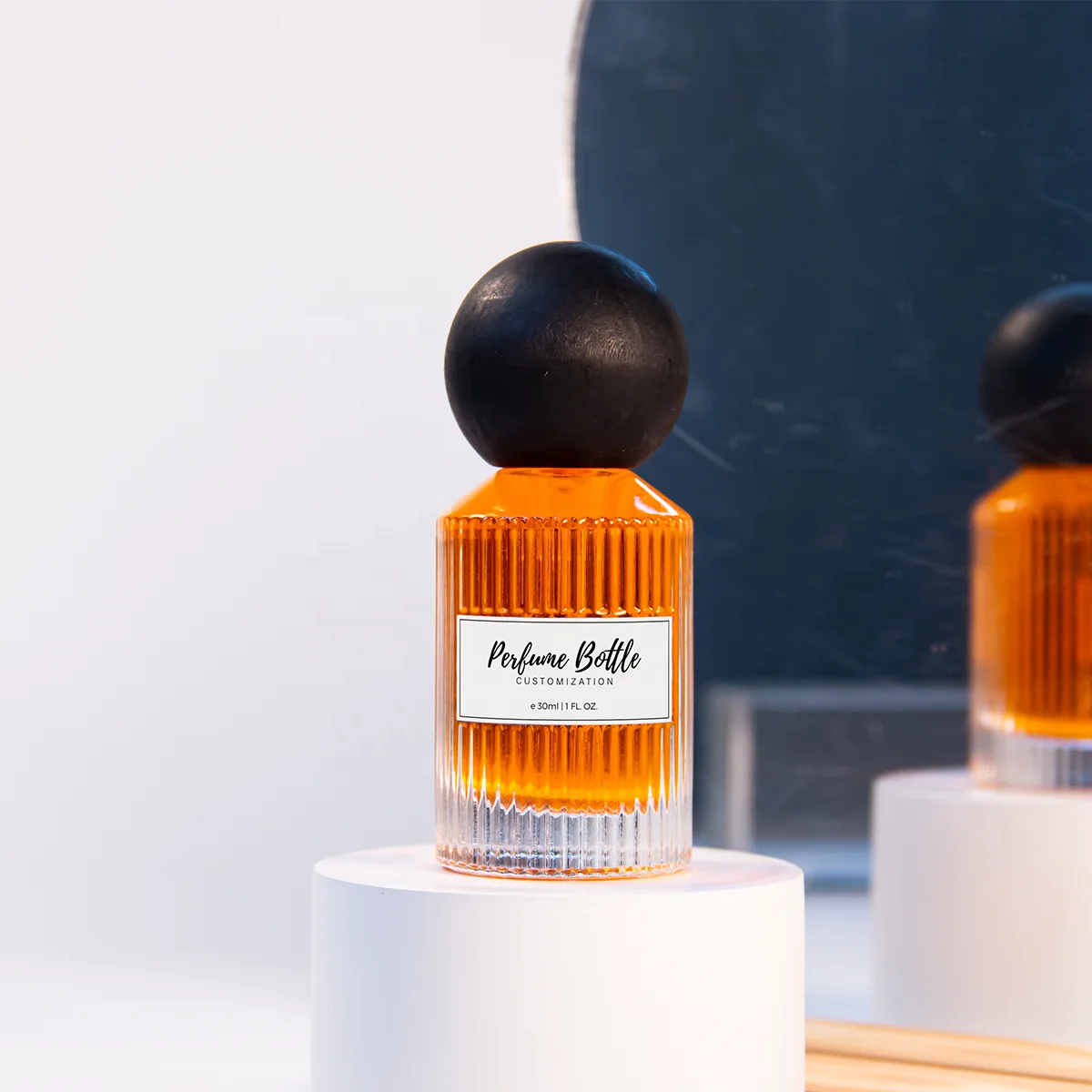 High-end Spray Vertical Crimp Glass Perfume Bottle 30ml 50ml 100ml Perfume Bottle with Round Wood Ball Lids