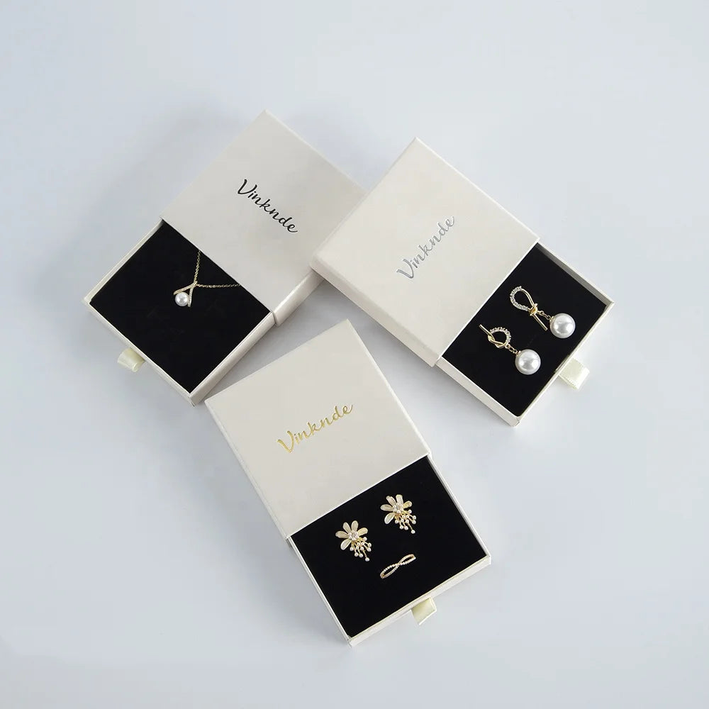 7x7x2.5cm Ready to Ship Beige Cream Cardboard Jewelry Gift Necklace Drawing Box Package Slide Drawer Paper Box with Black Foam