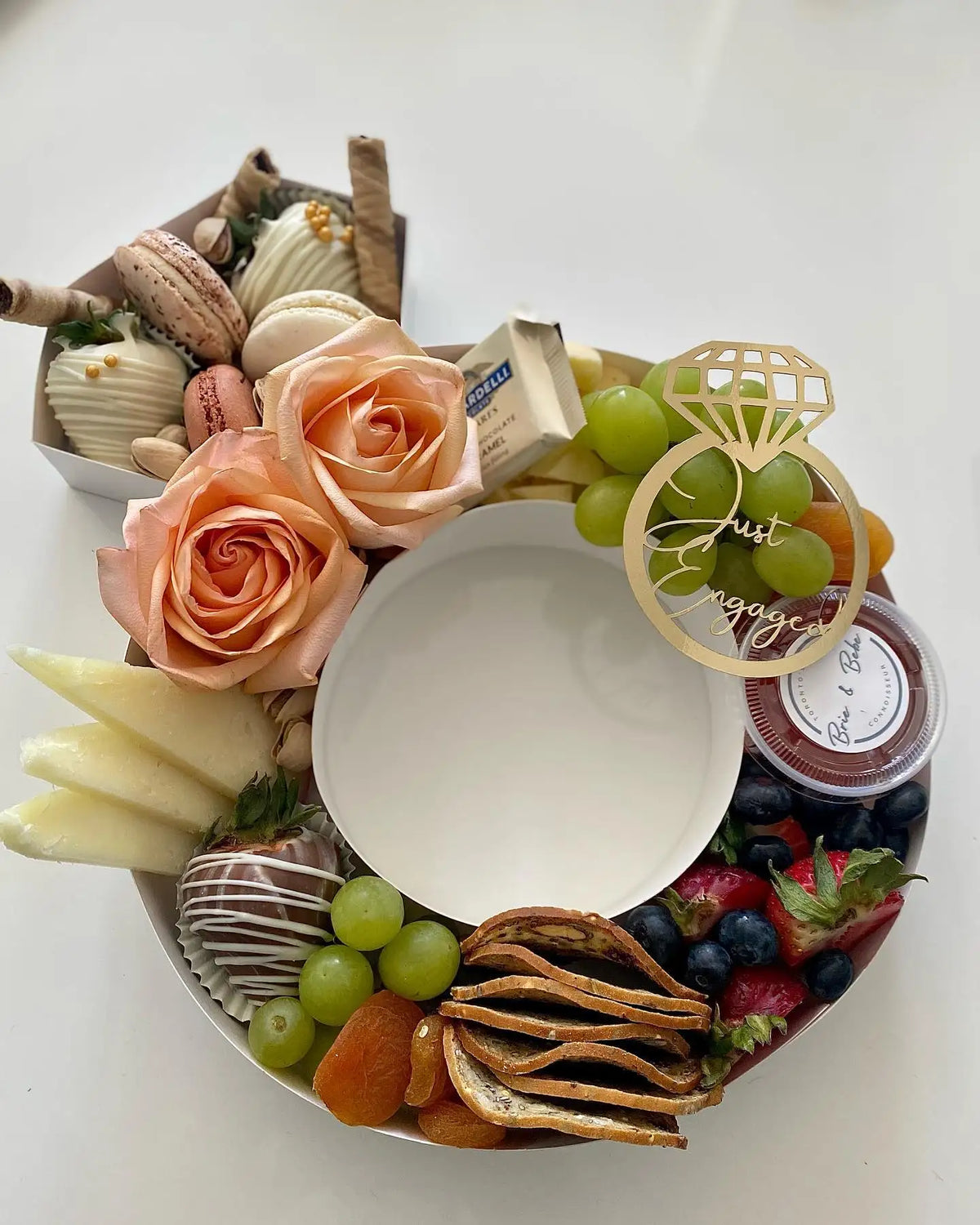 12inch Engagement Wedding Ring Shaped Paper Mache Cardboard Box With Clear Lid for Treat Charcuterie