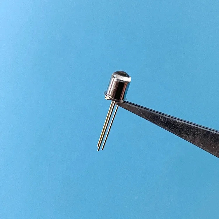 HAMAMATSU Si APD Photodiodes S12023-10A S3884 S2384 S2385 series 400-1000nm Low bias operationfor 800nm band