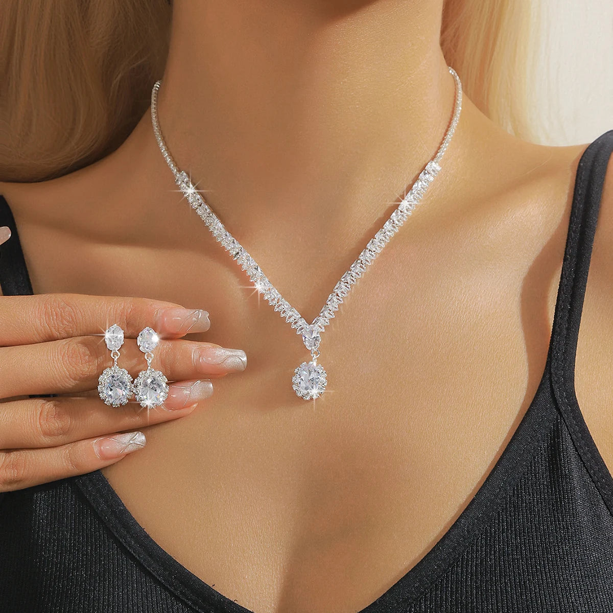 Zircon Necklace Earrings Two-piece Set Exaggerated Light Luxury Temperament Collarbone Chain High-end Feel