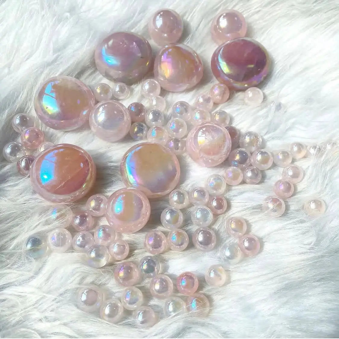 Wholesale Polished Aura Rose Quartz Crystal Shiny Quartz Sphere Stones Palm Stone Healing Crafts for Wedding Decoration & Gift