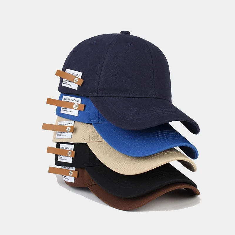 Fashion Retro English Small Leather Label Baseball Hats for Men and Women Casual Curved Brim Soft Top Sun Sports Cap