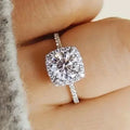Huitan S925 Luxury Square Design Dazzling Crystal Cubic Zirconia Finger Rings Women Wedding Sterling Silver Rings Jewelry Custom
