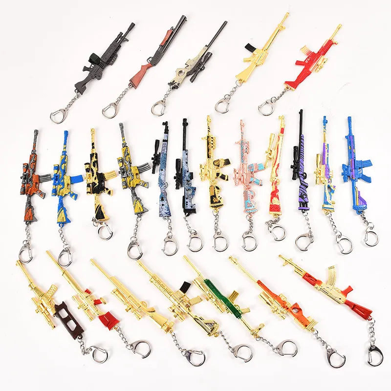 High Quality Mini Pistol Model Keychain Zinc Alloy Game Model Gun Shape Keychain Men Weapons Fan Metal Miniature Model Keychain