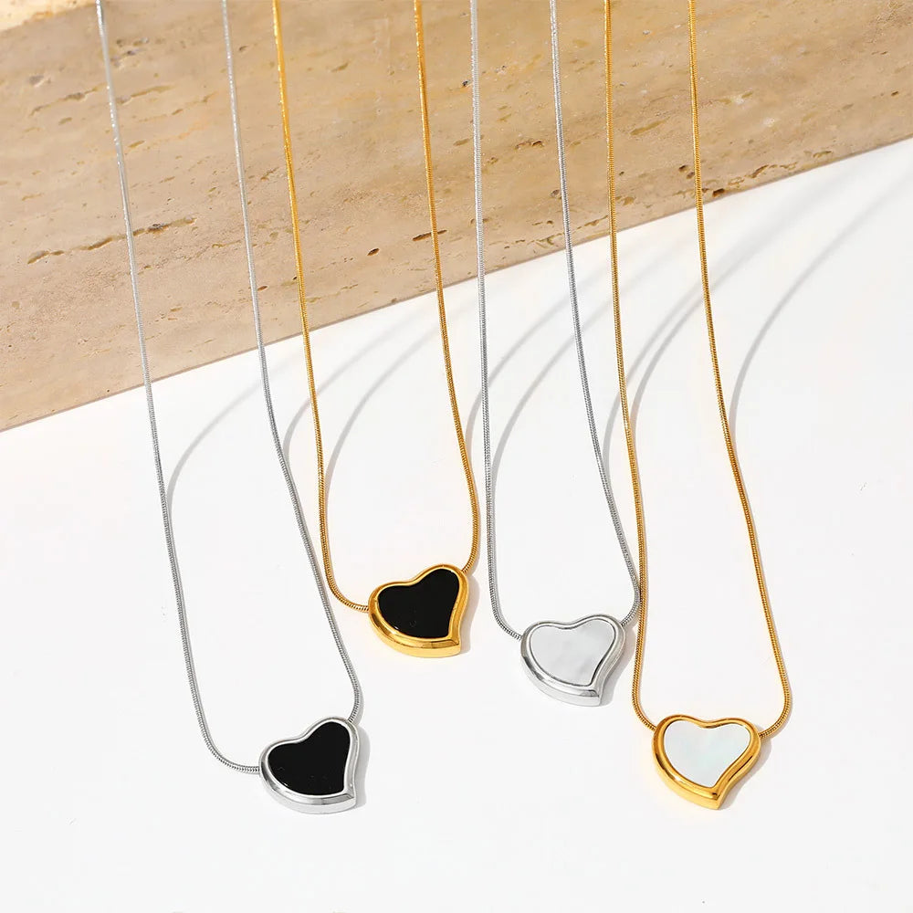 Fine Jewelry Love Heart Pendant Necklace Minimalist Design Clavicle Chain Stainless Steel Heart Shaped Necklace for Women