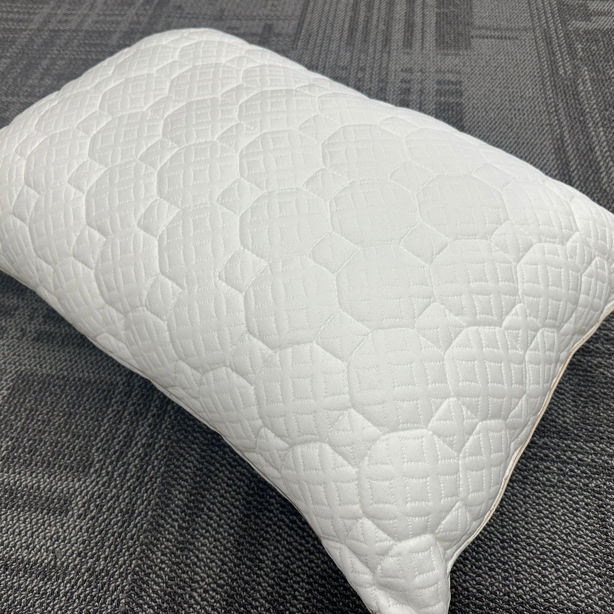 Set of 2 Quilted Padding Pillow Protectors Waterproof with Zipper Bedbug Proof Pillowcase Woven Technics Home Hotel Hospital Use MegaBDM