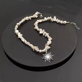 Healing Crystal Clavicle Chain Women's Hip-hop Gravel Gemstone Retro Ethnic Howlite Natural Stone Sunflower Necklace Pendant