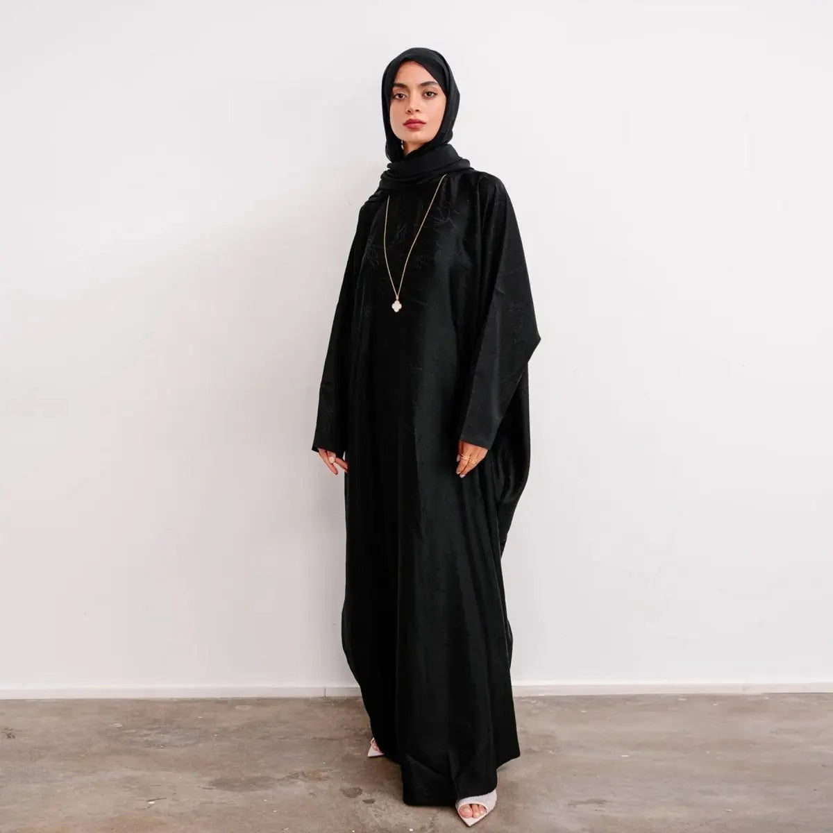 Hot Sale Latest Dubai Designs Modest Islamic Muslim Women Plus Size Maxi Abaya Dress 3D Jacquard Woven Satin Seamless