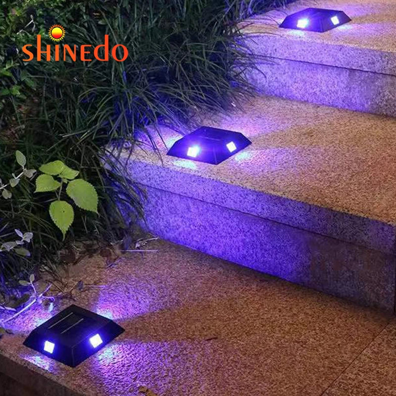 Waterproof Solar Powered Four-sided Wall Lamp Landscape Decorative Courtyard Solar Garden Light