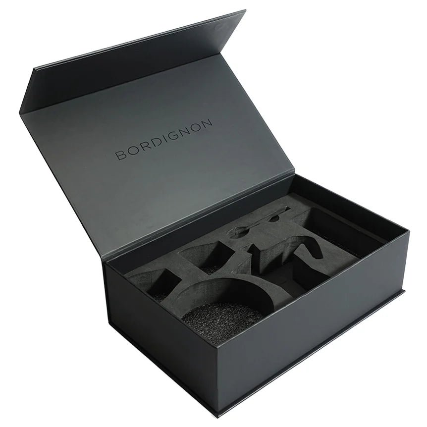 Custom Designed Logo Luxury Jewelry Wedding Favors Packaging Recycled Cardboard Gift Box UV Coating Magnetic Closure EVA Foam