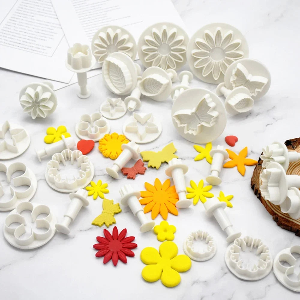 33PCS Fondant Cookie Plunger Cutter Sugarcraft Flower Leaf Butterfly Heart Shape Cake Decorating Mold DIY Tools