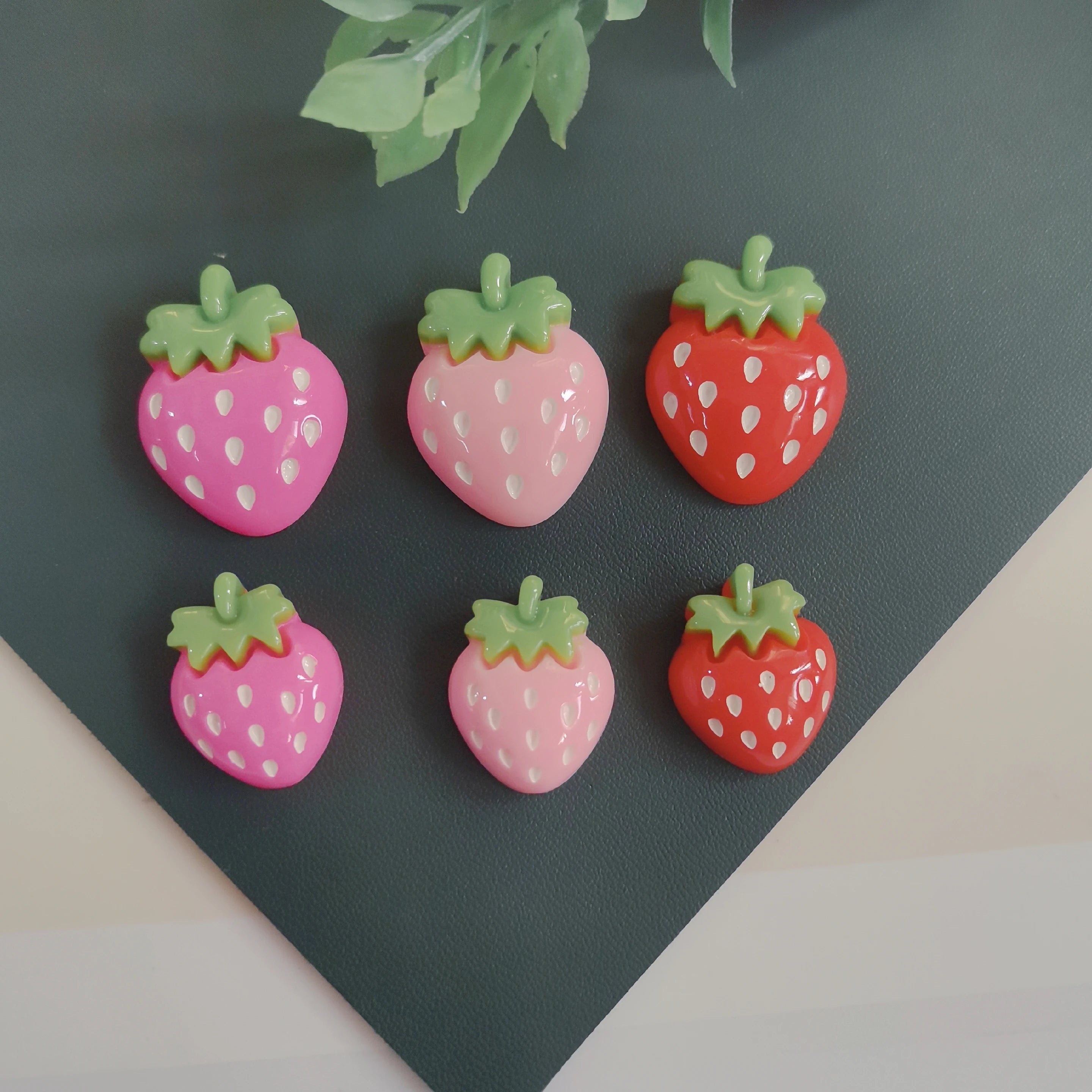 Random Mix Red Resin Strawberry Embellishments Flatback Cabochon Scrapbook Wedding Decoration Diy Craft Accessories