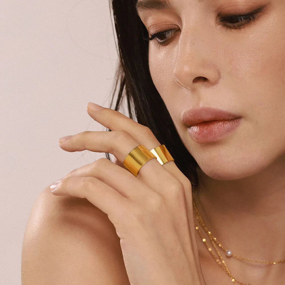 Fashion Wide Glossy Ring Simple No Stone Designs Geometric Stainless Steel  18 Karat Gold Opening Ring