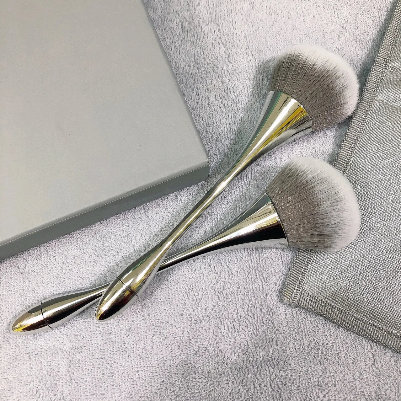 Loose Single Cosmetic Makeup Brush 1PCS Blush Brush for Blending Blusher Bronzer Powder Brush