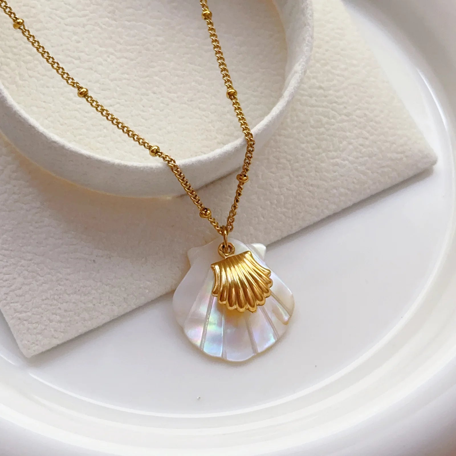 Summer Beach Natural Shell Starfish Pendant Stainless Steel Personalized Gold Stars Ocean Shell Charm Sea Star Pendant Necklace