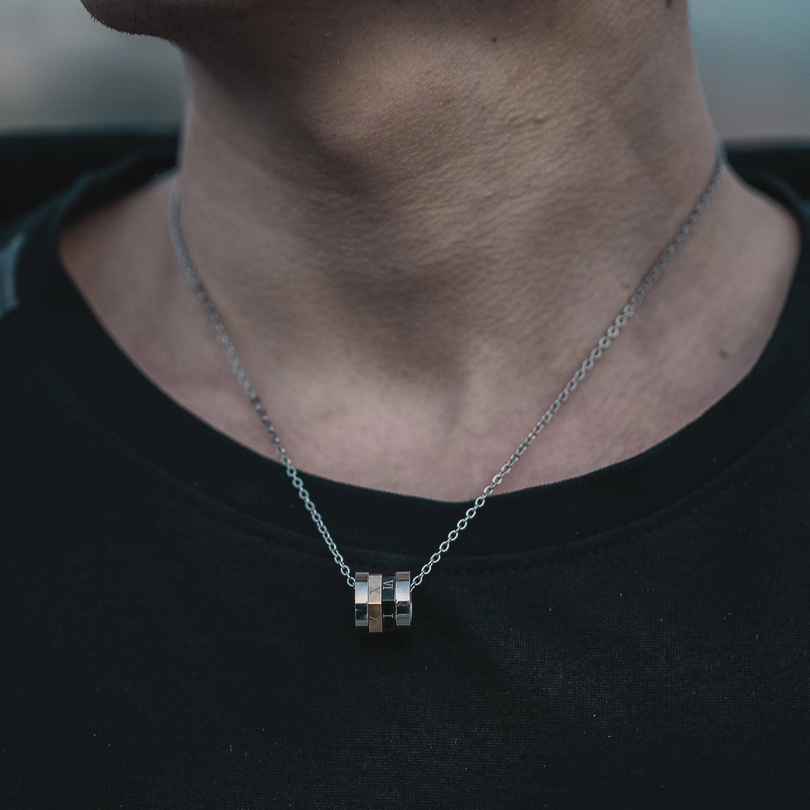 Loftily Fashion Men's Circle Necklace Custom Roman Numeral Link Chain Versatile Stainless Steel Lettering for Gift