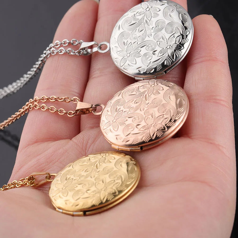 Mirror Stainless Steel Carving Retro Pattern Circular DIY Can Be Opened Customized Engraving Can Be Placed Photo Frame Necklace