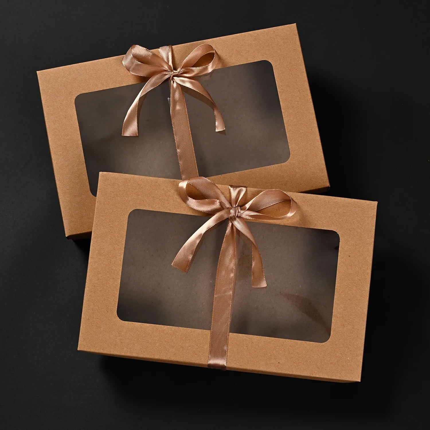 Custom Luxury Jewelry Packaging Box UV Coating Embossing Rigid Paper Box Durable for Bracelet Necklace Ring Jewelry Display
