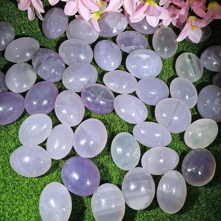 Wholesale Natural Crystals Palm Polished Healing Gemstone Lavender Fluorite Palm Stone for Sale